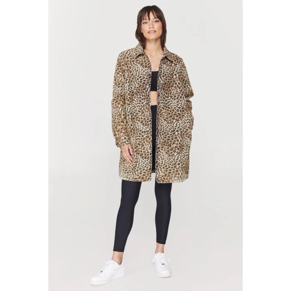 Spiritual Gangster NWT Women's Cheetah DOPE SOUL Coaches Jacket, Size Medium